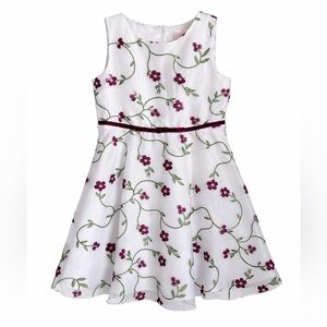 Size 6 Youngland Girl’s Special Occasion White Tulle Floral Dress
